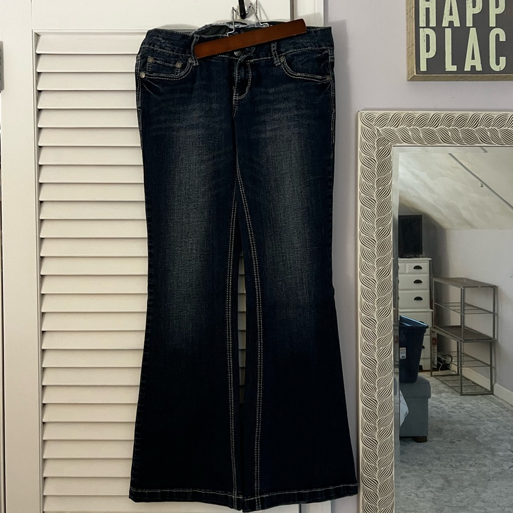 Amethyst Jeans mid rise wide leg Size 9